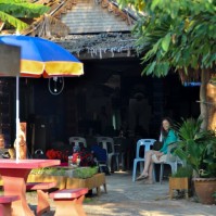 »Wait for the Bus«-Restaurant