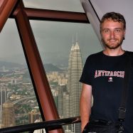 Curry-Competition | Tag 28: Die Petronas Towers, der Fernsehturm und »Berhati-hati!« | Nr. 75 2010 03 23 14.55.12