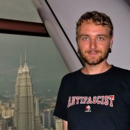 Curry-Competition | Tag 28: Die Petronas Towers, der Fernsehturm und »Berhati-hati!« | Nr. 76 2010 03 23 14.59.36