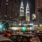 Curry-Competition | Tag 28: Die Petronas Towers, der Fernsehturm und »Berhati-hati!« | Nr. 108 Petronas Towers