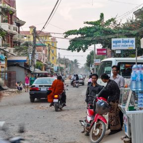Curry-Competition | Tag 29: Willkommen in Kambodscha | Nr. 2 Psa Kroum Road (alias BBU Road), Ecke 63