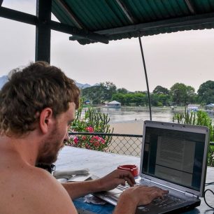 Curry-Competition | Tag 36: Der Charme Kanchanaburis | Nr. 15 2010 03 31 17.29.54