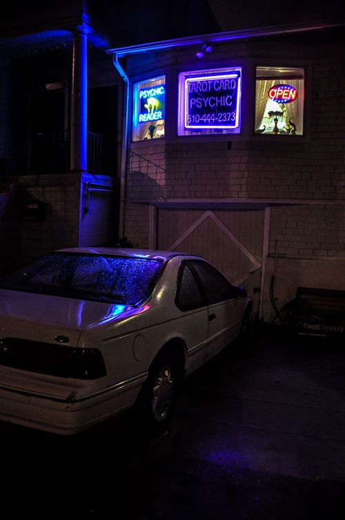 Serendipity – Teil 1 | Tag 20: High Noon at Midnight | Nr. 2 Oakland - Tarot Cart & Psychic Reader - 2012-11-29 23.32.01