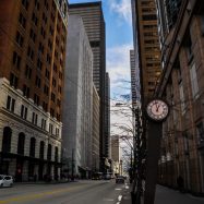 Blick von der Ecke University Street & 3rd Avenue