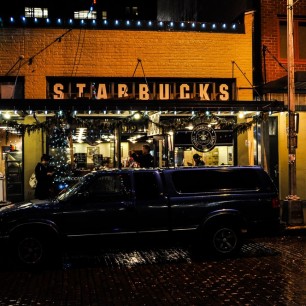 Serendipity – Teil 1 | Tag 40: Serendipity vs. Karma Police | Nr. 3 Der welterste Starbucks