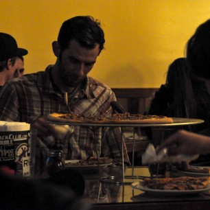 Serendipity – Teil 1 | Tag 51: Pizza, Darts, Krieg und Tränen | Nr. 6 2012 12 30 19.59.22