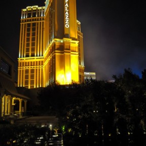 Serendipity – Teil 2 | Tag 68: Shake the Glitter Off Your Clothes … It’s Vegas, Baby! Oder: Vom Venetian bis zur Fremont Street | Nr. 76 2013 01 16 18.01.09