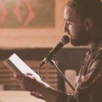 Das Tagebuch des Straßenlesers: 1. Tour (2015) | Tag 18: Alzey | Nr. 6 »Serendipity«-Lesung im Kuba, Alzey (23.9.2015)<br>© Matthias Hammes