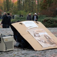 Das Tagebuch des Straßenlesers: 1. Tour (2015) | Tag 43: Berlin | Nr. 3 Straßenlesung Mauerpark Berlin, 18.10.2015 (© Thore Rehbach)