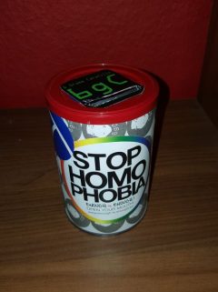 6 Gramm Caratillo: Spendenbox für das Jugendnetzwerk Lambda